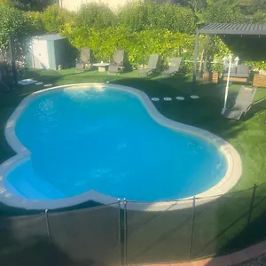  Appartement Climatise Avec Piscine Et Jardin